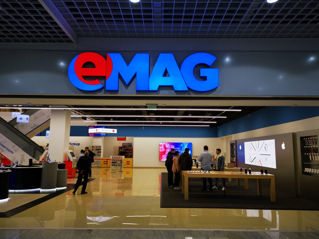 Comenzi de 142 de milioane de lei și aproape 300.000 de produse vândute în primele minute de Black Friday la eMAG