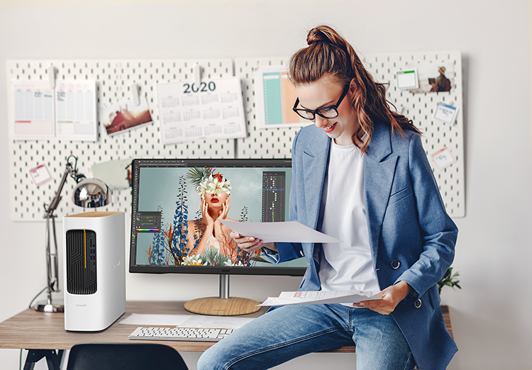 Acer actualizează laptopurile și desktop-urile ConceptD cu cele mai noi procesoare Intel Core generația 12 și grafică NVIDIA RTX de ultimă generație 51 ConceptD 100 CM100 53A Lifestyle 01