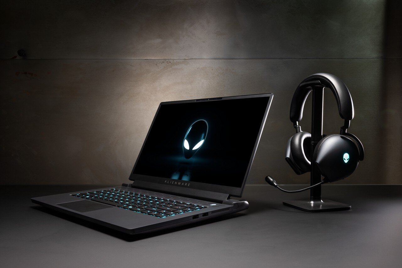 Alienware lansează cel mai performant laptop AMD Advantage și prima tehnologie de afișare la 480Hz din industrie 29 Alienware m17 R5 with AW920H