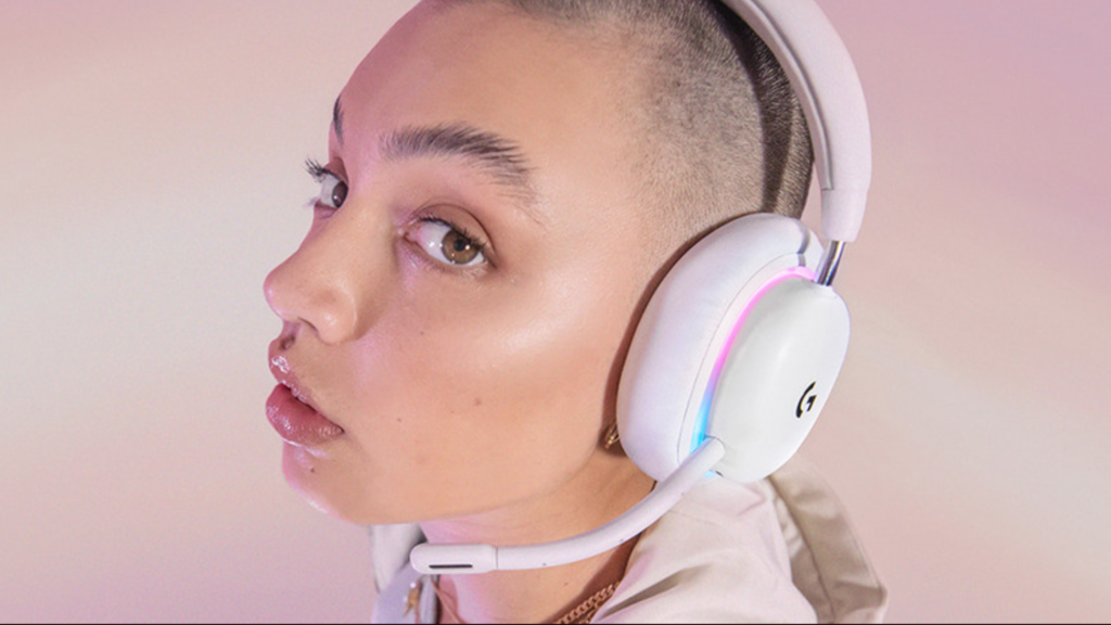 Logitech G lansează colecția Aurora care ne invită să intrăm într-o nouă eră a jocului