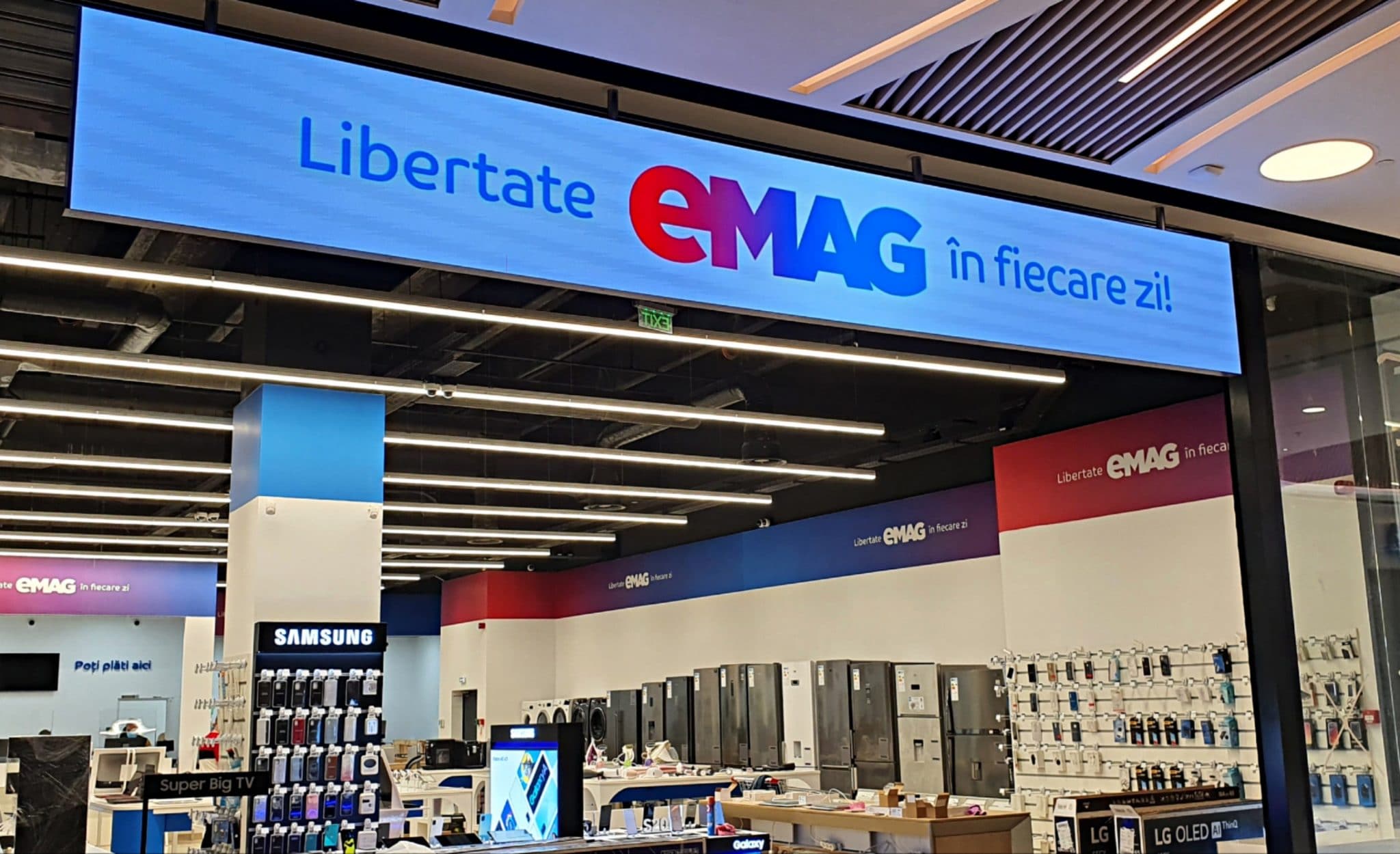 Cât de repede s-au vândut produsele de Black Friday. Românii au cumpărat tot 1 Showroom eMAG scaled 1