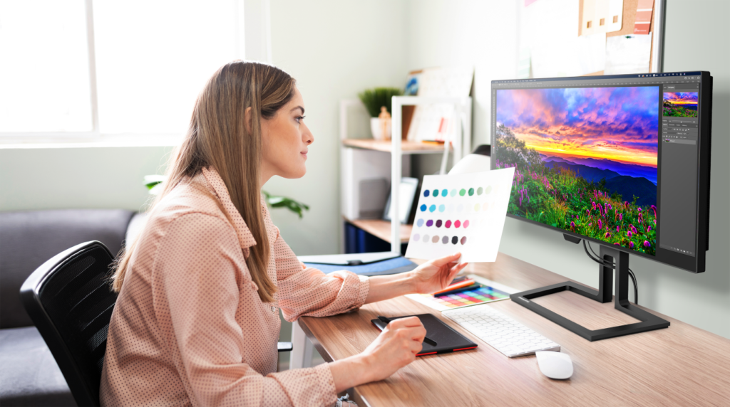 Monitorul pentru artiști: Philips 27B1U7903 cu Thunderbolt 4 și Mini LED