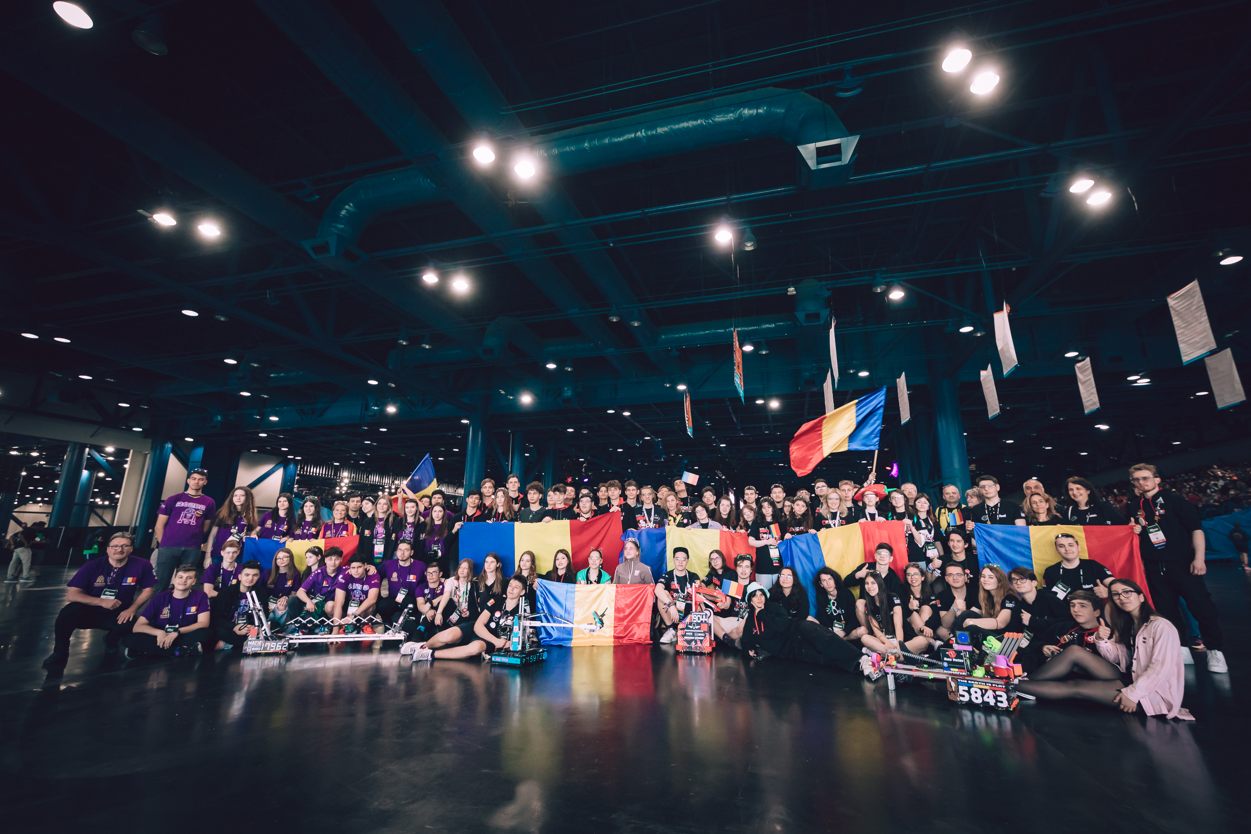 4 echipe de elevi romani pe podiumul Campionatului Mondial de Robotica FIRST din SUA 3