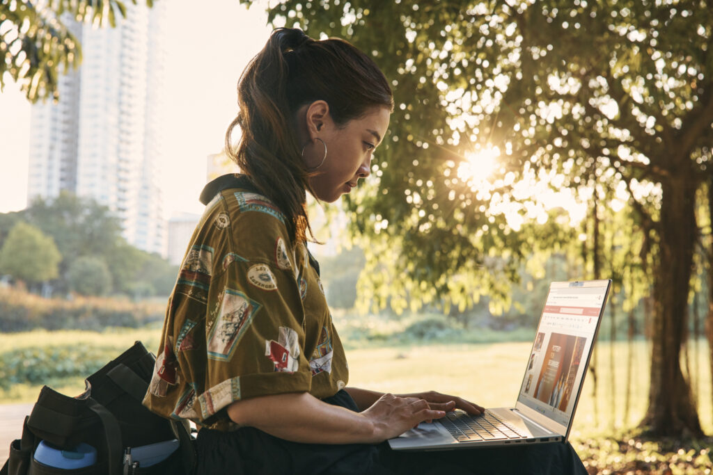 HP extinde portofoliul Pavilion Plus cu primul său laptop de 16 inch
