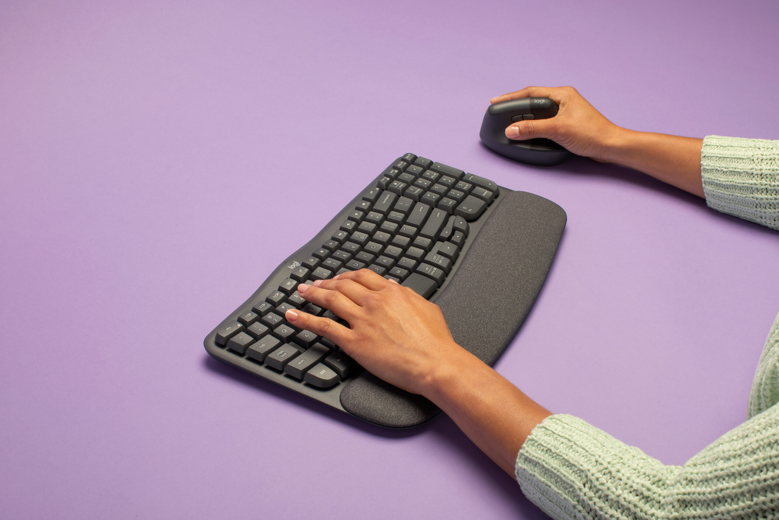 Logitech lansează tastatura Wave Keys 2 High Resolution JPG Waves Product KV Graphite 048 scaled