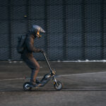 Acer a lansat trotinete electrice. Ce pret are scooterul Predator Extreme