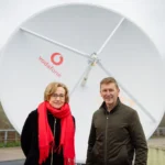 Primul apel video prin satelit și un telefon normal la Vodafone