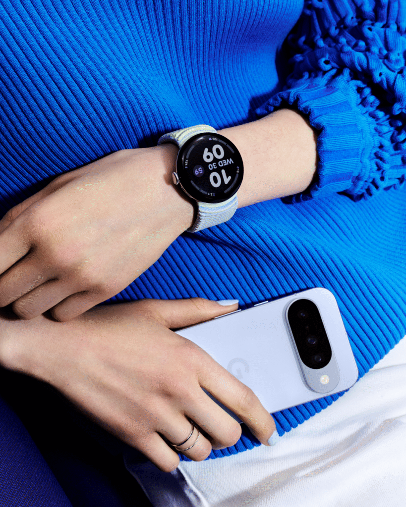 Google prezintă Pixel Watch 4 și căștile Pixel Buds 2a