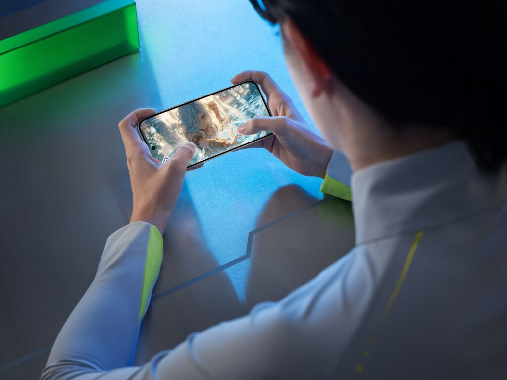 POCO a lansat un telefon performant ca flagship