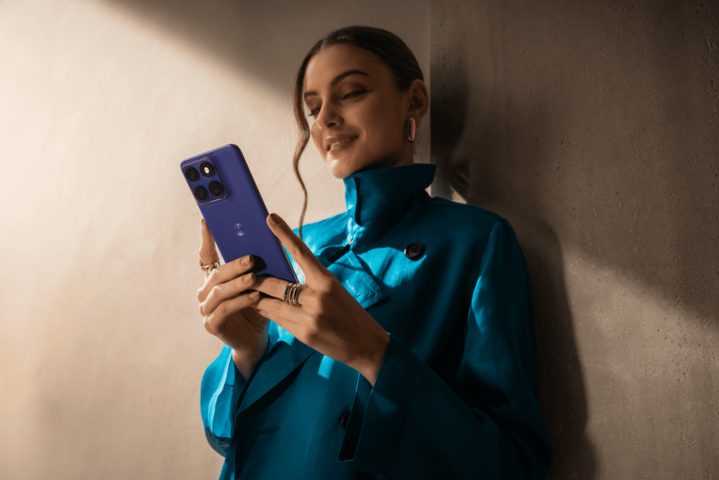 Motorola lansează seria edge 70